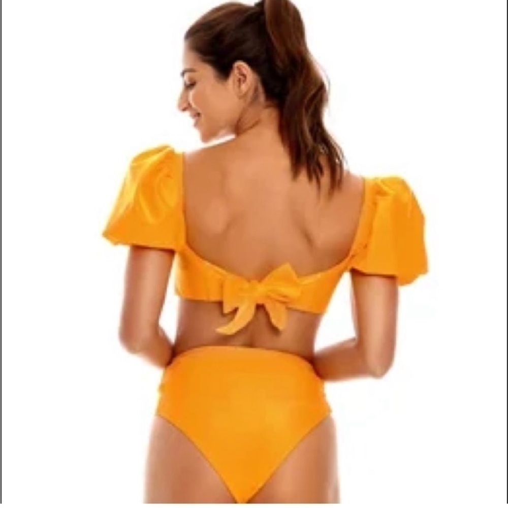 Agua Bendita Calista Bikini Top Ruffle Puffy Top View 3